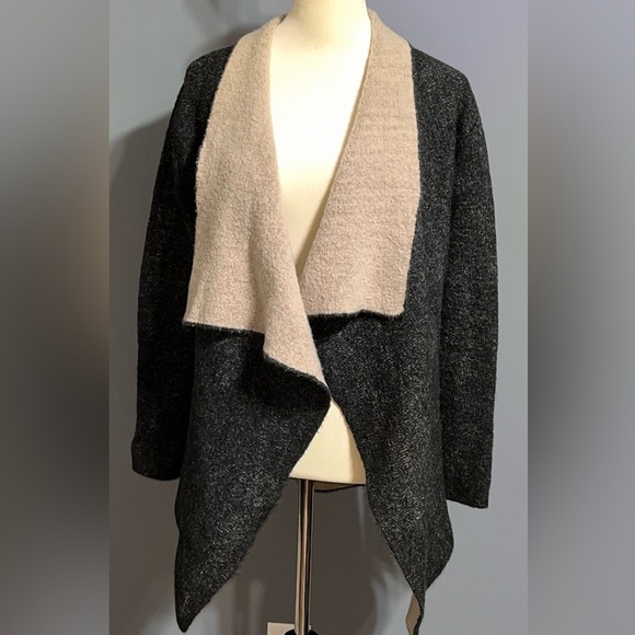 Zara Knit Open Drape Front Wool Blend
Cardigan Sweater Jacket size medium - Picture 5 of 9